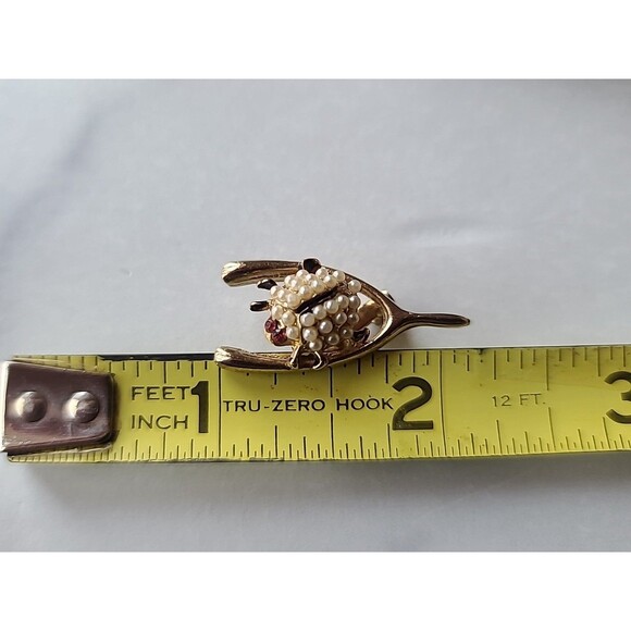 Ladybug On Wishbone Faux Pearl And Rhinestone Brooch Vintage Costume Jewelry - Picture 9 of 10
